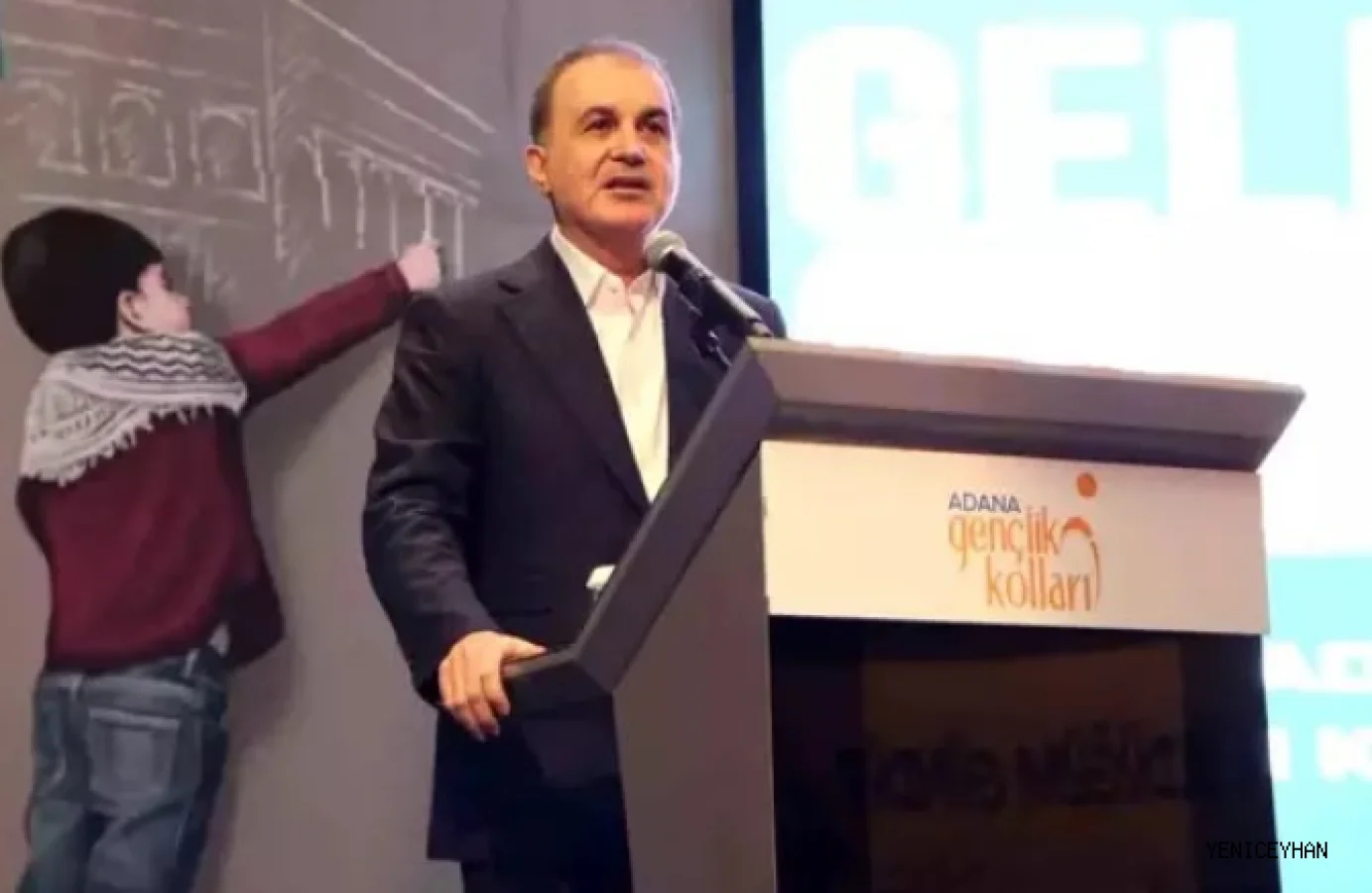 AK Parti Sözcüsü Çelik: Futbolda yan hakemlerin kırmızı kart gösterme hakkı yok