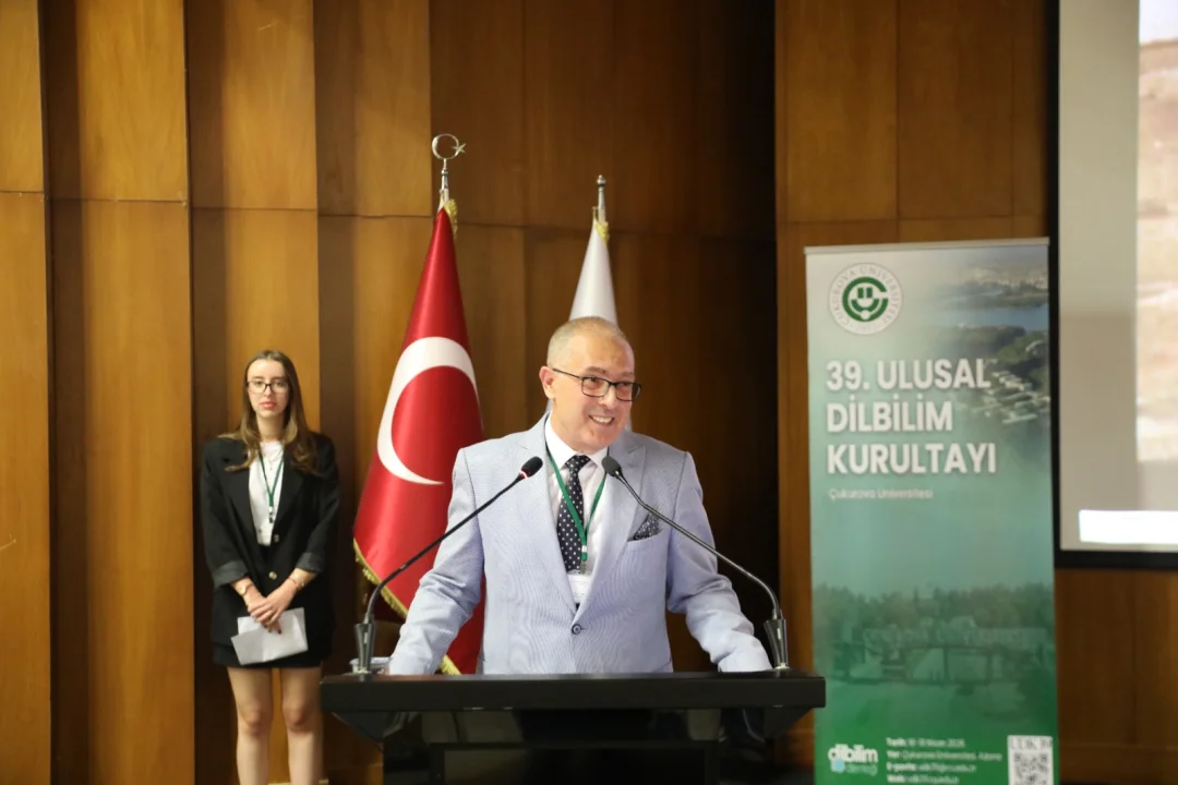 Mithat Özsan Amfisi’nde Bilim Şöleni: 39. Ulusal Dilbilim Kurultayı Kapılarını Açtı