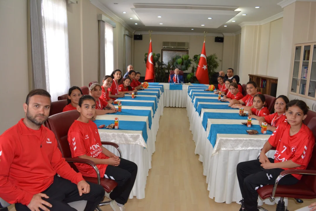 Durdurulamayan Mustafabeyli Ortaokulu: Bölge ve Yarı Final Şampiyonu Ceyhan’da