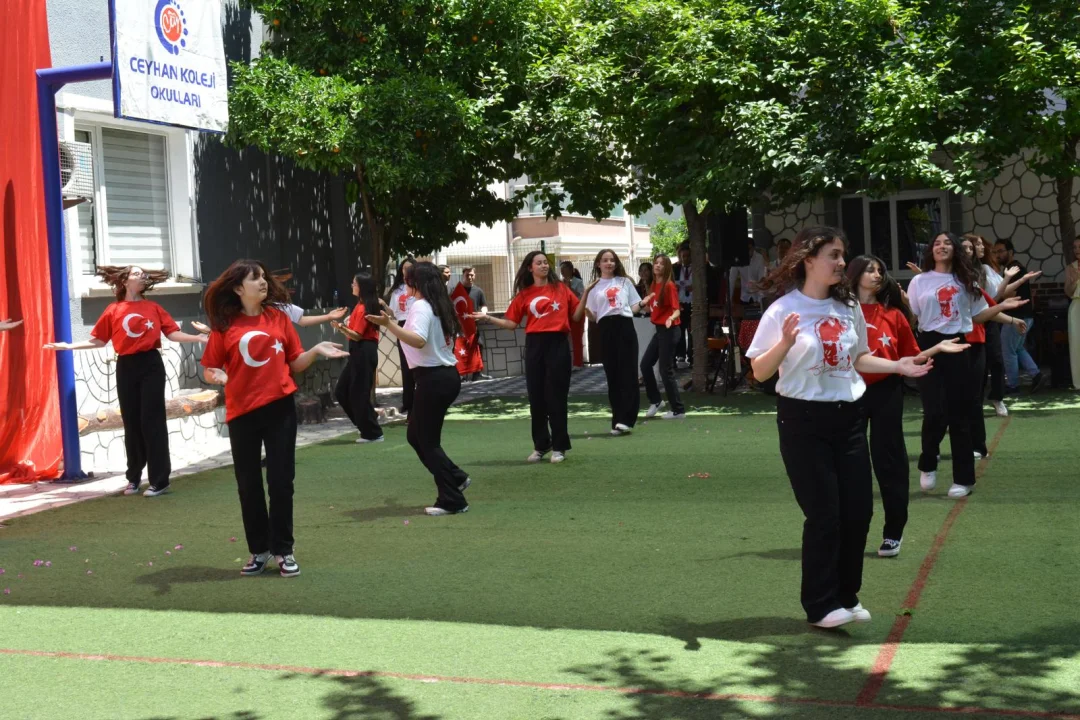 Ceyhan’da Bayram Sevinci: 19 Mayıs’ın 107. Yılında Meydanlar Doldu Taştı