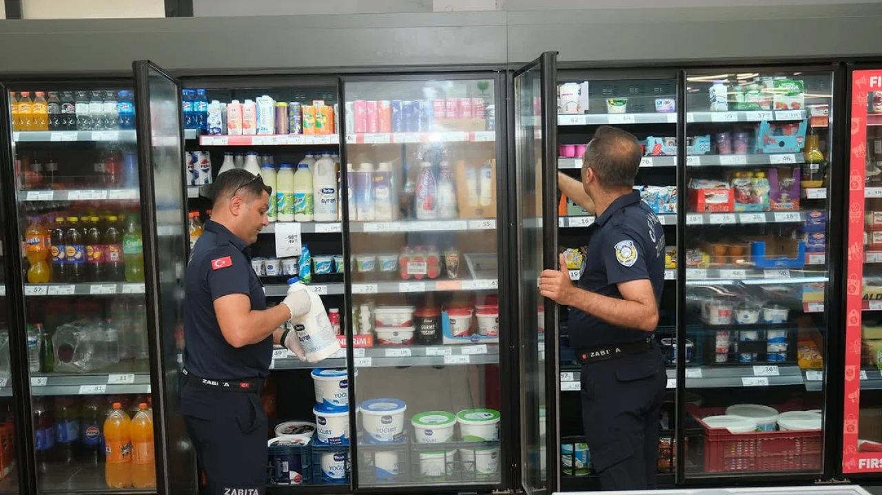 Mevzuata Aykırı İşletmelere Geçit Yok: Ceyhan Belediyesi’nden Marketlere Uyarı ve Cezai İşlem