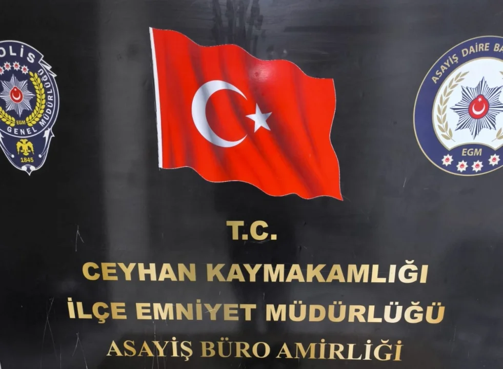 Ceyhan Polisi Durdurdu, Sorguladı, Yakaladı: Sokak Uygulamalarında 19 Bin Şahsa Denetim
