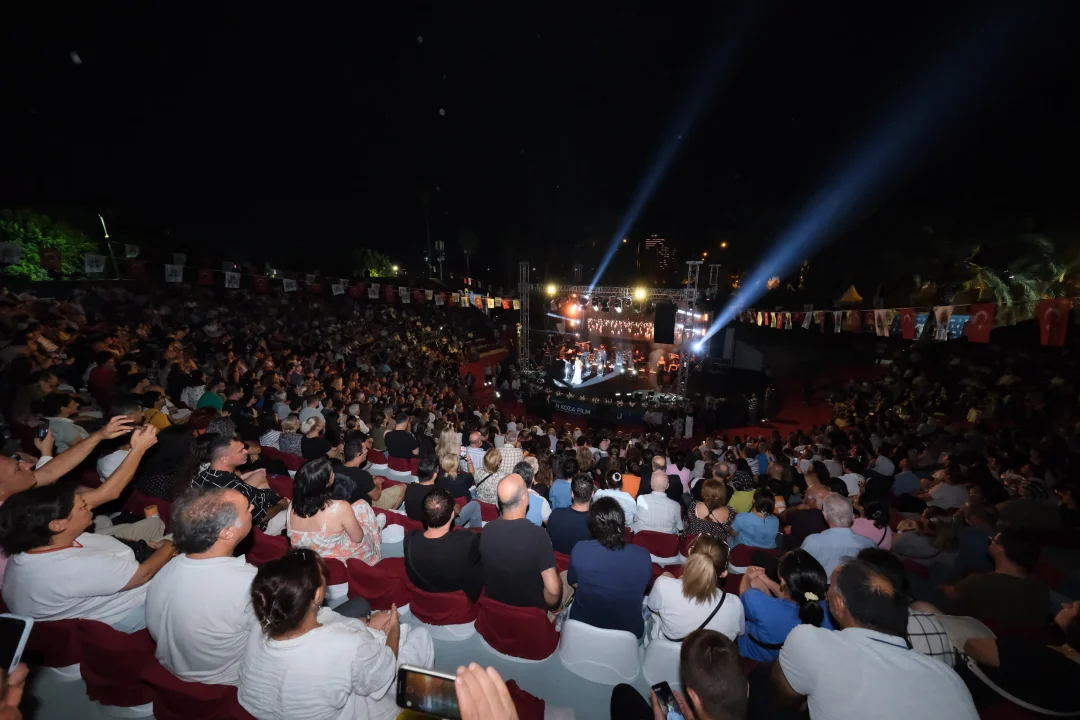 33. Altın Koza’da Duygusal Gece: Orhan Kemal Emek Ödülleri Sahiplerini Buldu!