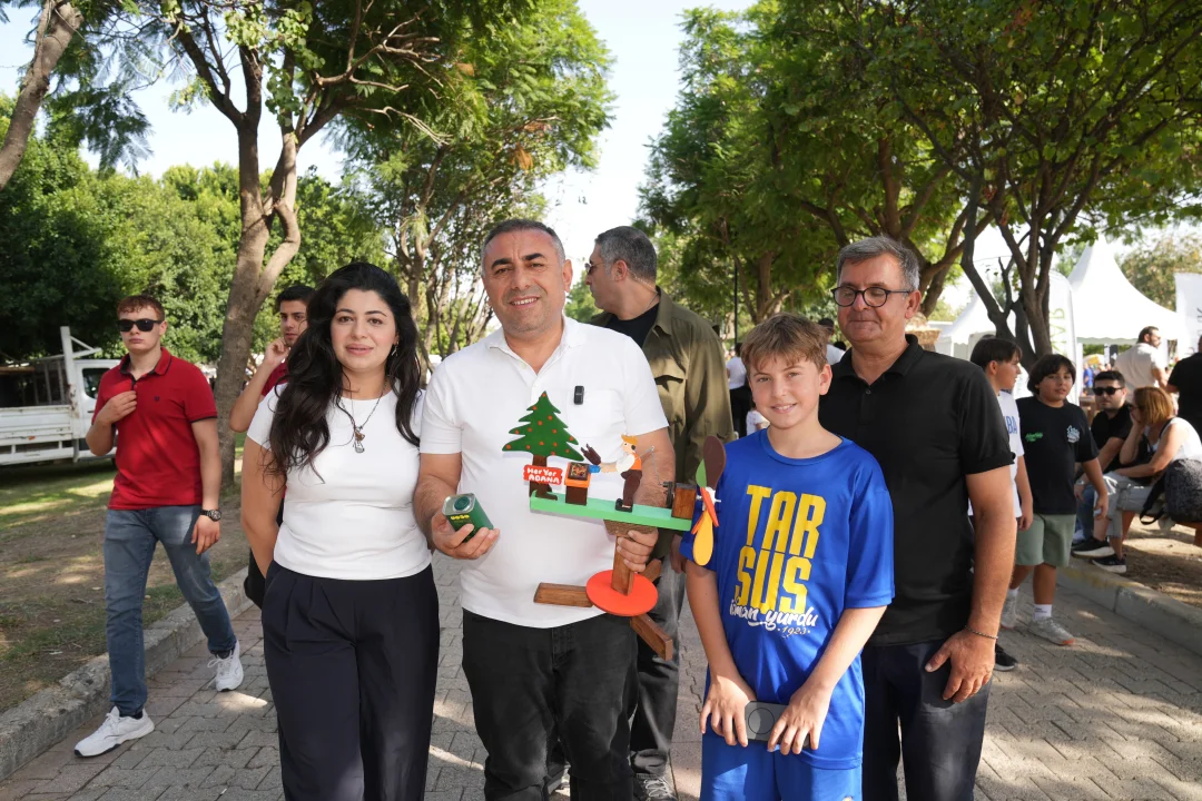 10. Adana Lezzet Festivali’nde Büyükşehir Coşkusu: Öğrencilere Kebap Şöleni!