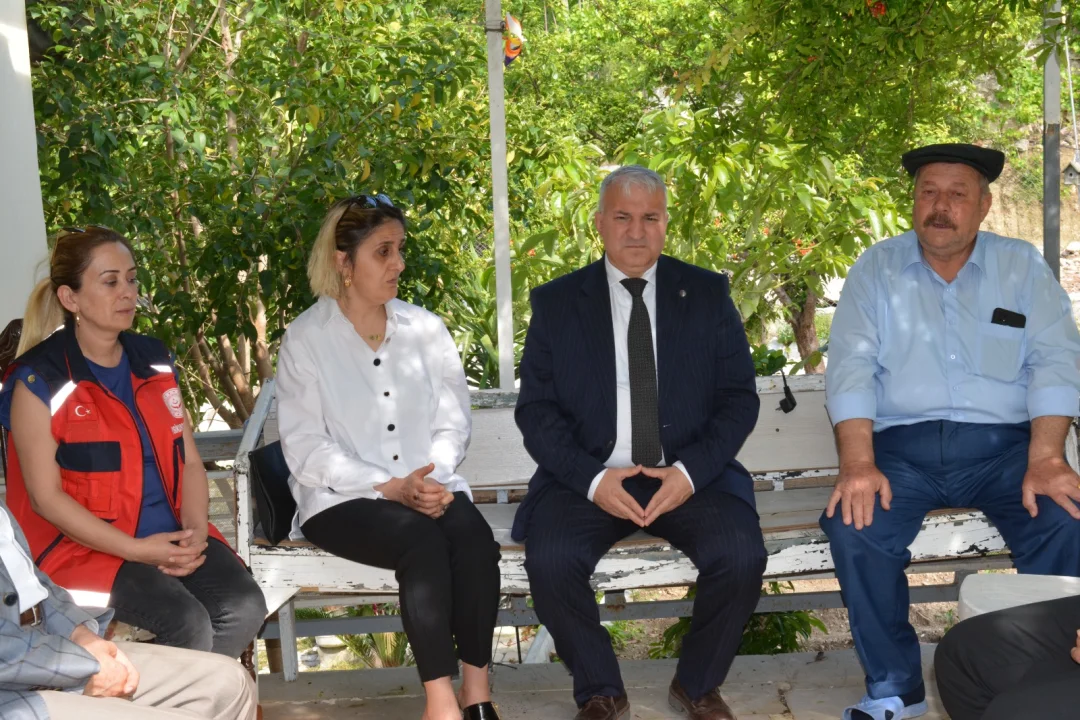 Kaymakam Kurtyemez, Şehit Mehmet Somay ve Fahri Yılmaz’ın Ailelerini Ziyaret Etti