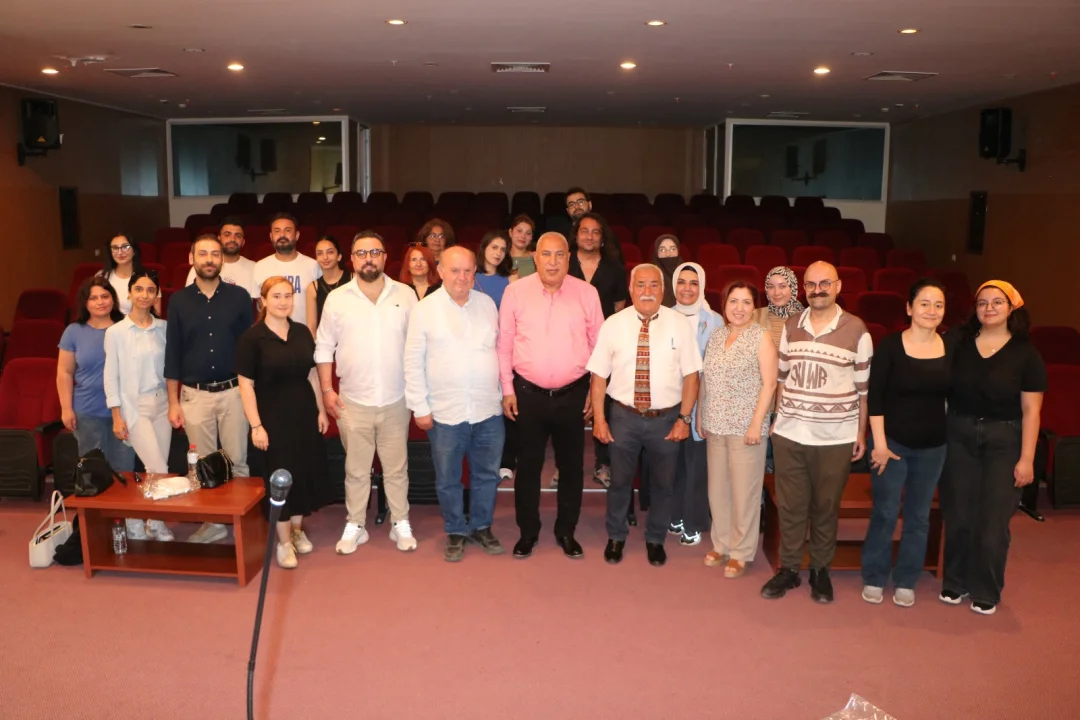 “SOSYAL MEDYA YAZILI BASINI BİTİRDİ KİMSE GAZETE ALMIYOR”