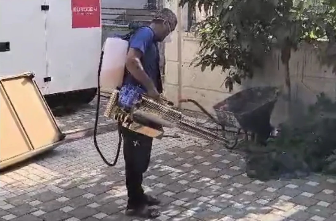 “Adana sinekle değil hizmetle anılmalı”