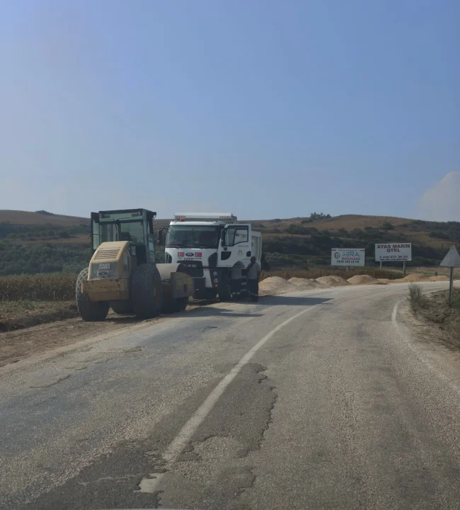 Yumurtalık’ta Yol Çalışmaları Devam Ediyor