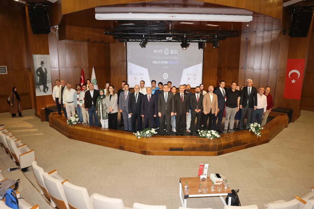 Hukukun Evrenselliği ÇÜ Konferansında Vurgulandı