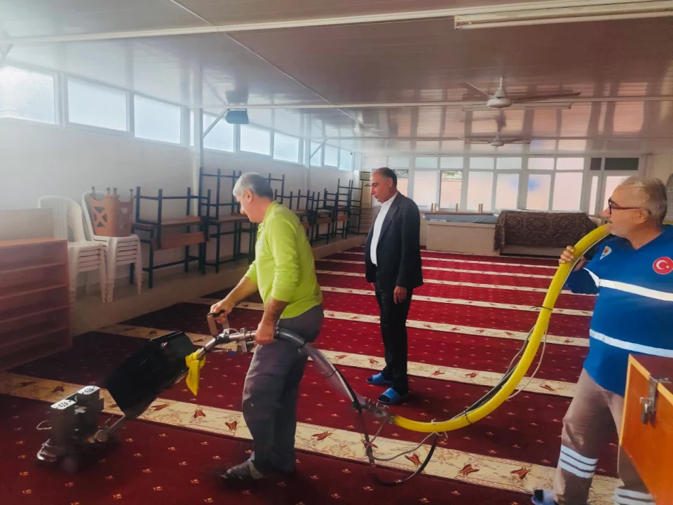 Adana Büyükşehir ve Yumurtalık Belediyesi El Ele: İbadethanelerde Büyük Temizlik