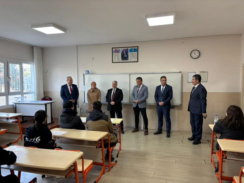 Kaymakam Kurtyemez’den Öğrencilere Tatil Mesajı