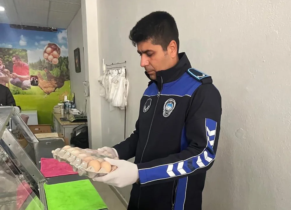 Altıok: “Yumurtalık’ta Kimse Yalnız Değil”