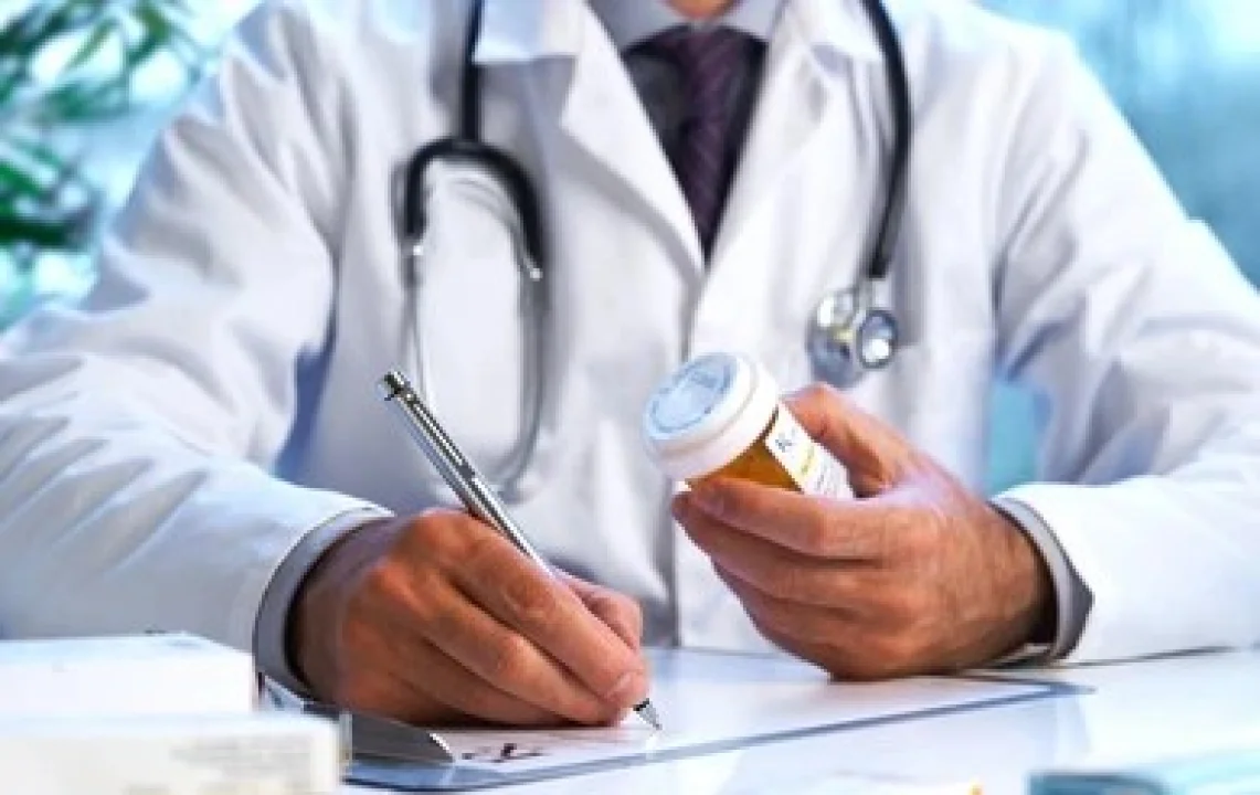 Doktor ve Eczacıların Dahil Olduğu İlaç Çetesi Çökertildi