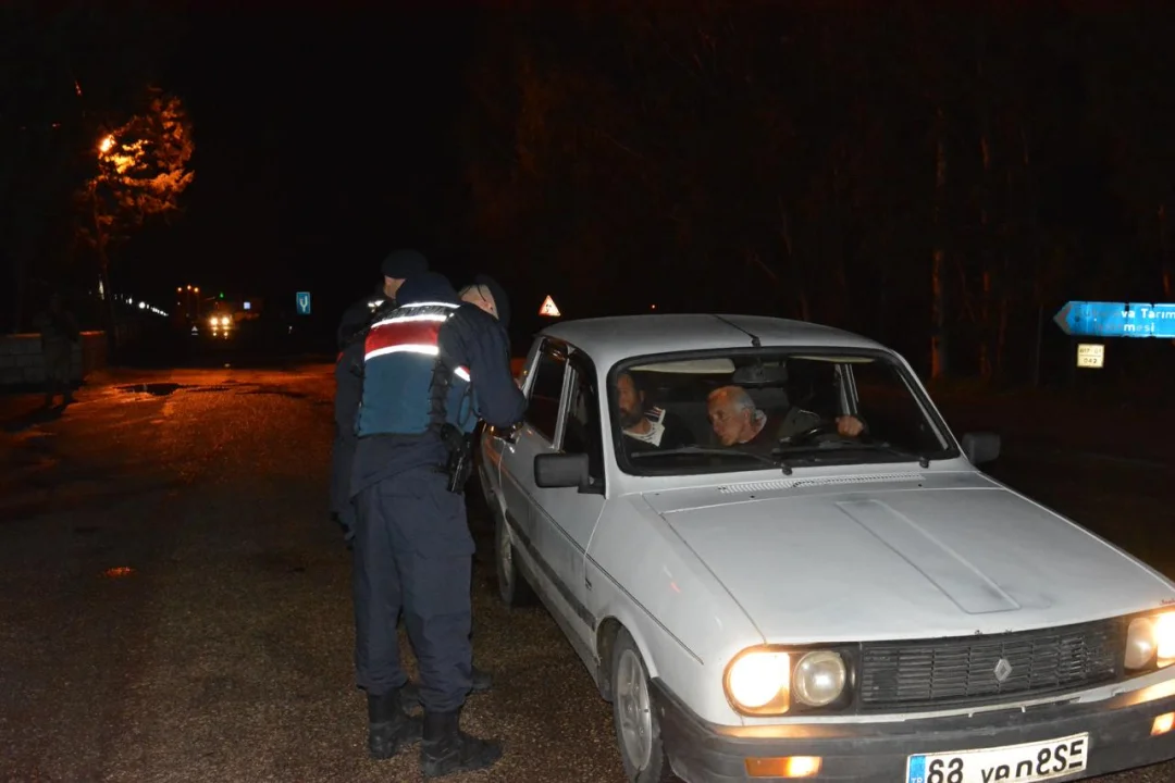 Mercimek’ten Merkez’e Sıkı Denetim: Ceyhan’da Huzur Operasyonu Sürecek