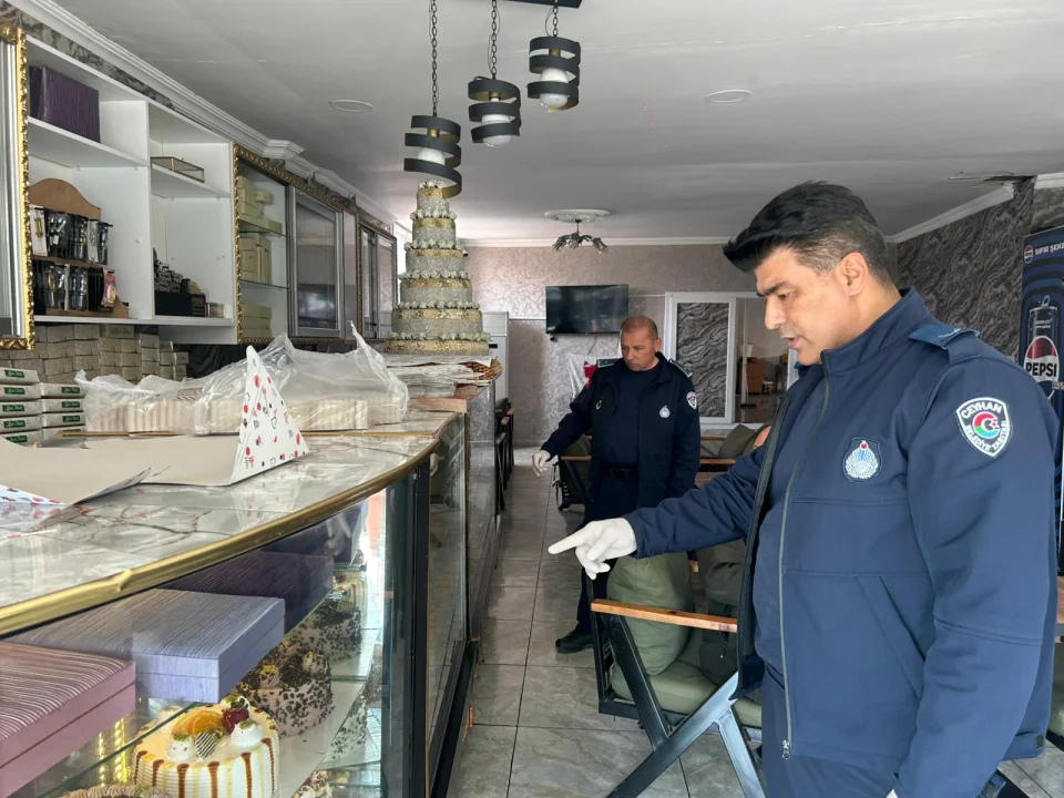 Ceyhan Belediyesi’nden Bayram Öncesi Hijyen Çıkartması